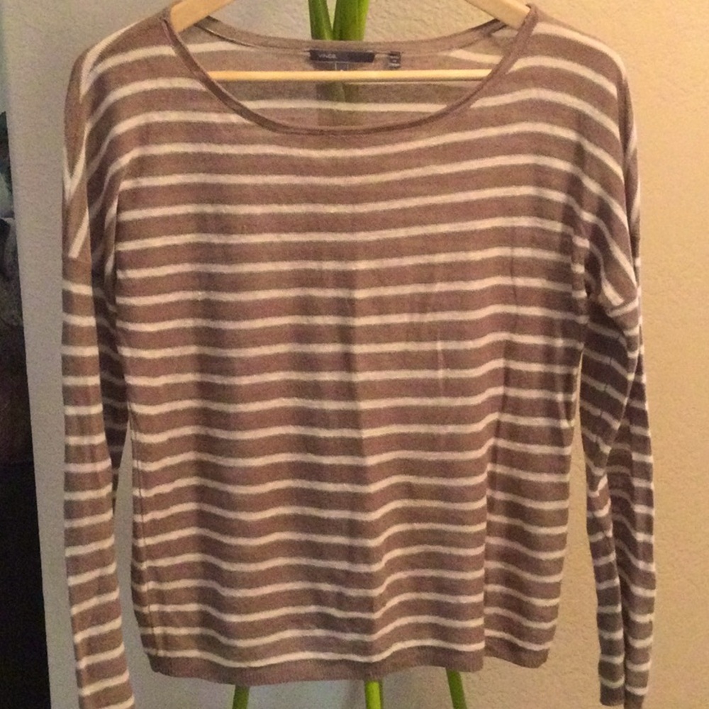Vince linen tee/sweater